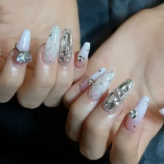 ミディアム Chiin Nailのネイルデザイン