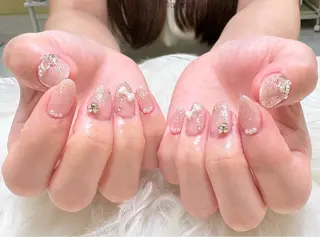 ネイル シオリ 🎀のネイルデザイン