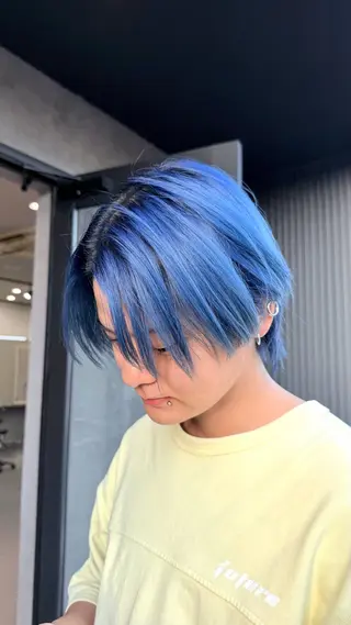 カラー 岩村 拓海のヘアスタイル