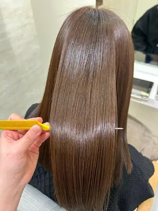 セミロング カラー 髪質改善&艶感カラー 🪄岡井美結のヘアスタイル