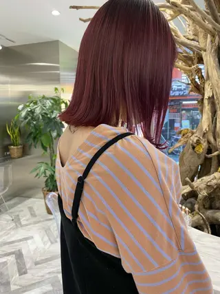 カラー Shiori・:* 💫のネイルデザイン