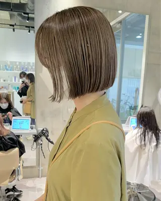 ミディアム カラー iLi所属・iLi 《イリ》のヘアスタイル