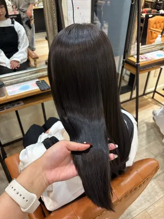 カラー しおり🍬 KOKORO🤍のヘアスタイル