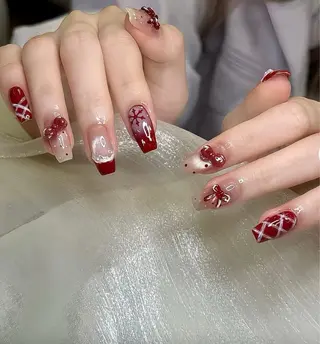 ネイル T. Leeのネイルデザイン