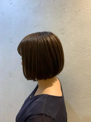 ショート カラー 外山 実咲のヘアスタイル