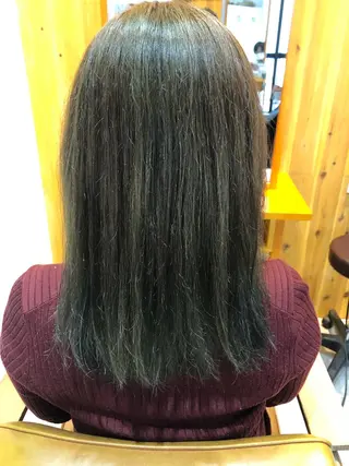 セミロング カラー 脇谷 拓弥のヘアスタイル