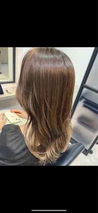 セミロング カラー OAK×NACHUL所属・🐑✨ 丸山紗耶佳のヘアスタイル
