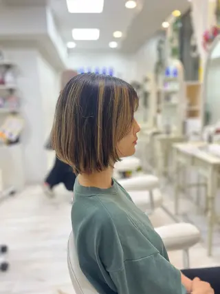ミディアム 岡崎 嶺のヘアスタイル