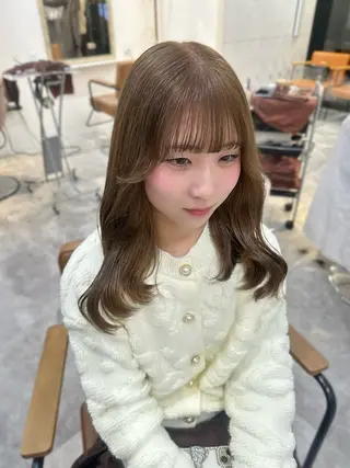 セミロング カラー Rinka/梅田/ 透け感カラー🤎のヘアスタイル