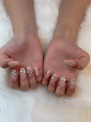 ネイル RÊVIA所属・RÊVIA (レヴィア)のネイルデザイン