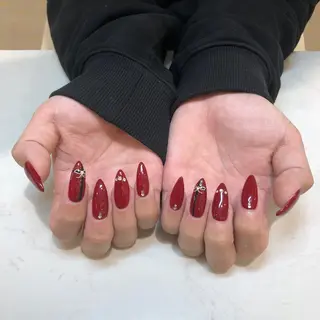 ネイル Raviy  新宿店所属・わたなべ あやかのネイルデザイン