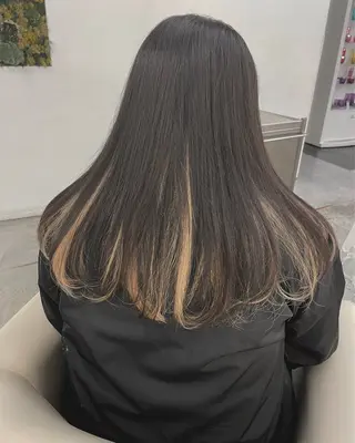 カラー 近藤 佑衣のヘアスタイル
