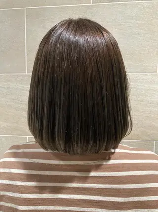 ミディアム カラー 宮原 佳苗のヘアスタイル