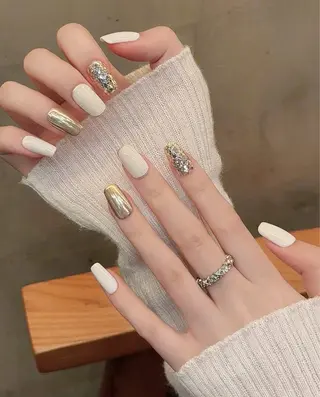 ネイル 長さ出し専門 パーツのネイルデザイン