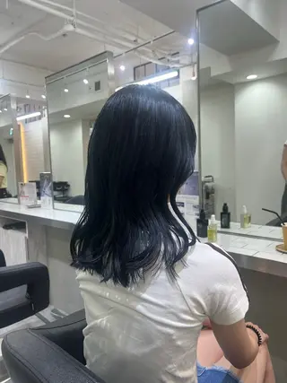 ミディアム トリウミ カホのヘアスタイル