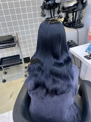 ロング 寒色＆ブリーチ特化 寒色MiOのヘアスタイル