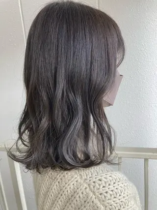 ミディアム roka ノゾミのヘアスタイル