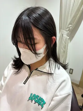 ミディアム ゆい/パーマ/レイヤ ー/似合わせカラーのヘアスタイル