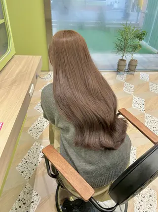 ロング ioe 西梅田＋店のヘアスタイル