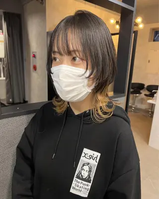 ミディアム ブリーチ/ウルフ ハッシュカット/石山のヘアスタイル