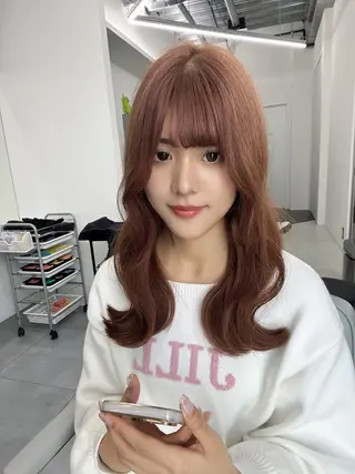 セミロング スワイプするのちょっ と待った艶髪/透明感のヘアスタイル