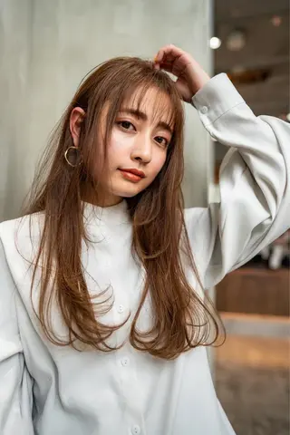 ミディアム カラー 🉐レイヤー/塩見 弘樹🉐渋谷のヘアスタイル