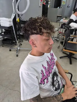 ショート カラー パーマ メンズ専門サロン wokeのヘアスタイル