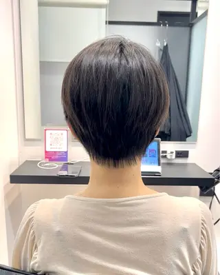 ショート ショートヘア、ボブ こやさん　コヤマのヘアスタイル