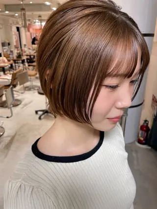 ショート LUNTY NAMBA 難波駅前店所属・透け感ベージュ 🪐REN🪐のヘアスタイル