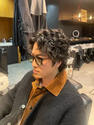 ショート パーマ FRANK'S BARBER日比谷店所属・金谷 一平のヘアスタイル