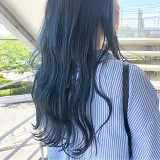 ロング カラー 小森 樹奈のヘアスタイル