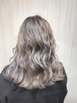 パーマ カラー セミロング 嶋村夏実🌼レイヤー 🌸白髪ぼかしのヘアスタイル