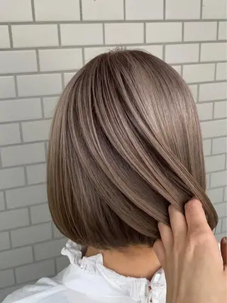 ミディアム カラー 韓国ヘア 🦋KIRA🦋のヘアスタイル