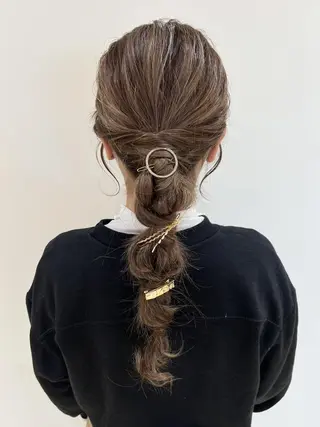 ヘアアレンジ セミロング 天野 直美のヘアスタイル