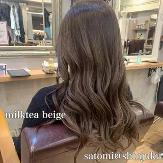 セミロング 淡色ふんわりhair 新宿satomiのヘアスタイル