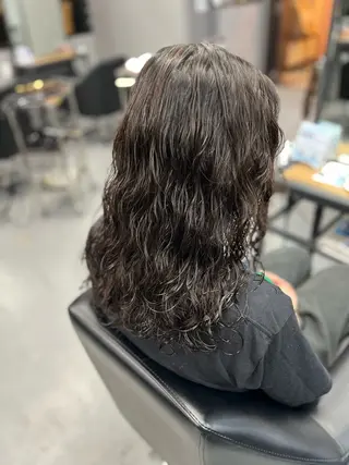 ロング メノン ナナのヘアスタイル