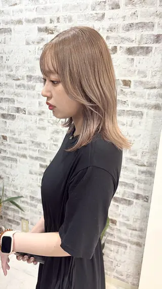 セミロング 小沢 真澄のヘアスタイル
