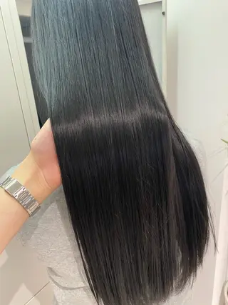 ロング カラー Lomalia Yuzukiのヘアスタイル