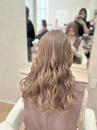 ロング 服部 真希のヘアスタイル