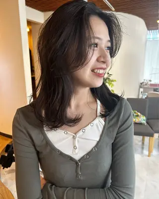 ミディアム 透明感/レイヤー/ 武士るな🌿‬のヘアスタイル