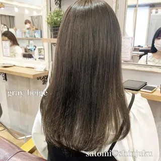 セミロング 淡色ふんわりhair 新宿satomiのヘアスタイル