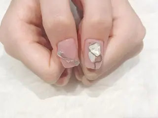 ネイル Re Pearl～コーディネートサロン～ 市駅前店所属・NARUMI HYODOのネイルデザイン