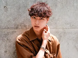 カラー メンズ パーマ N° +aero 横浜のヘアスタイル