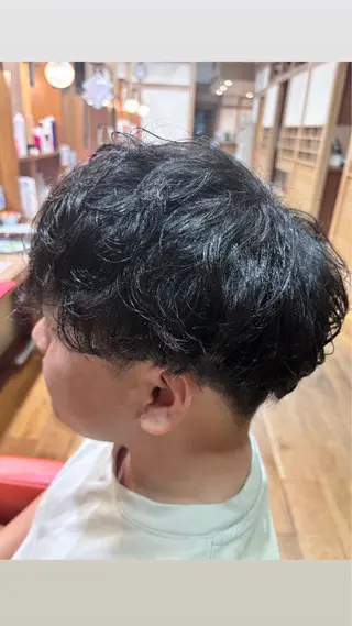 パーマ メンズ 花澤 紗更のヘアスタイル