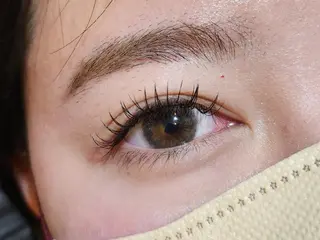 マツエク・マツパ 💜bora .のネイルデザイン