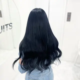 ロング カラー 🩵色落ち可愛い 寒色カラー🩵のヘアスタイル