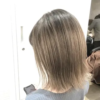 ミディアム カラー i  plus＋所属・髪質改善で 憧れの潤艶美髪にのヘアスタイル