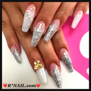 ネイル R*NAIL .comのネイルデザイン