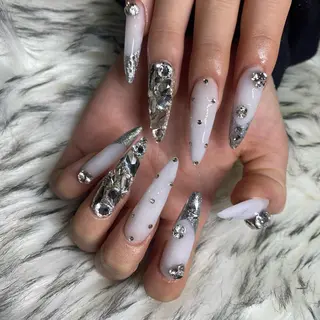 ネイル la vie  Luire所属・la vie Luire ｱｽｶのネイルデザイン