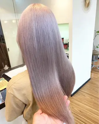ロング カラー ANKH CROSS 新宿店所属・色ムラ修正の神様 新宿ハイトーンかすみのヘアスタイル